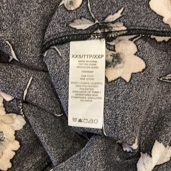 Black Floral XXS Women’s Tunic - Picture 5 of 5